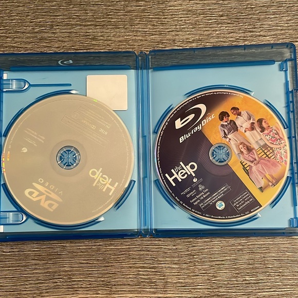 The Help / BUNDLE AND SAVE ON MOVIES - Picture 5 of 9